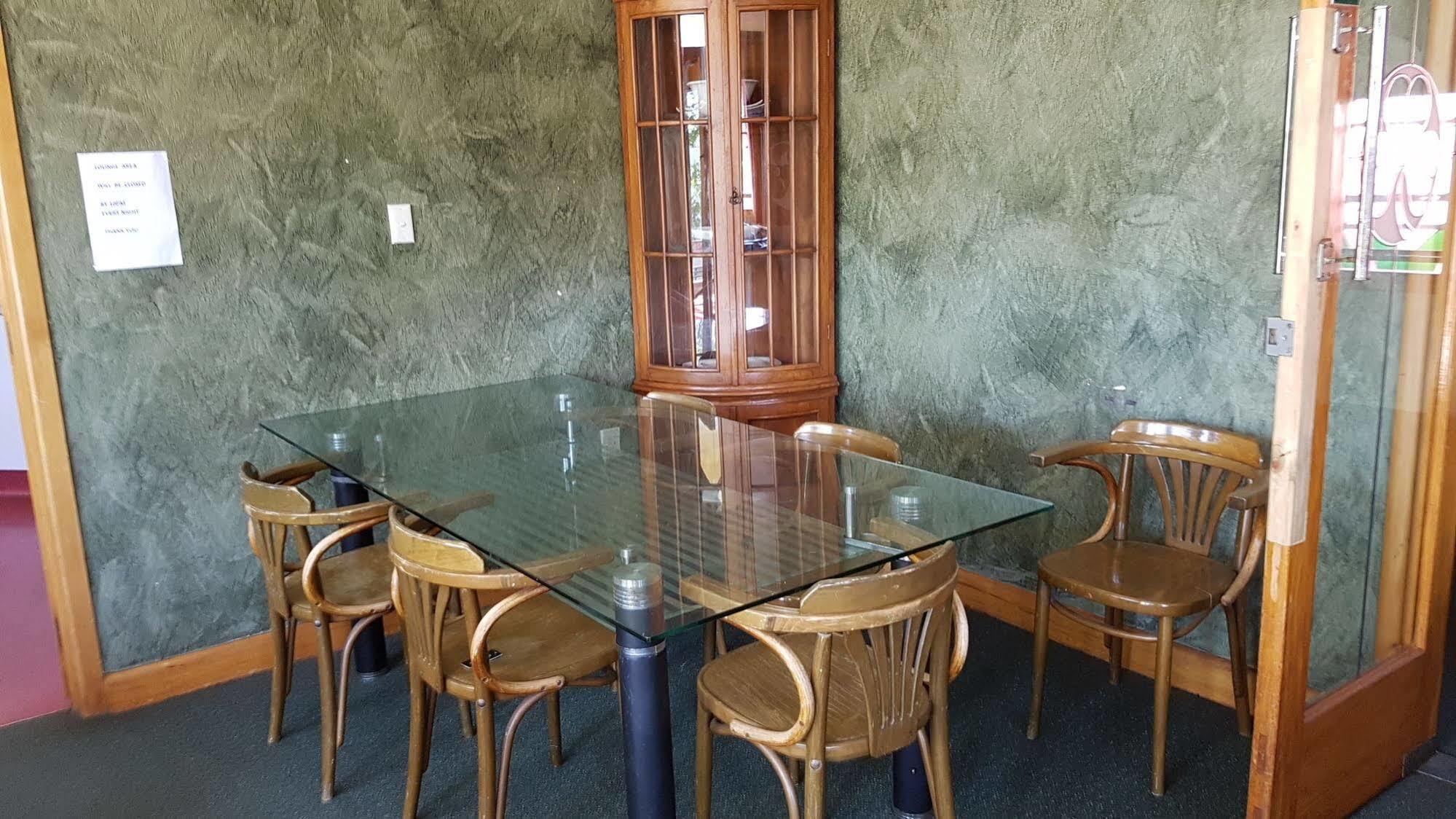 Whakatane Hotel Екстериор снимка